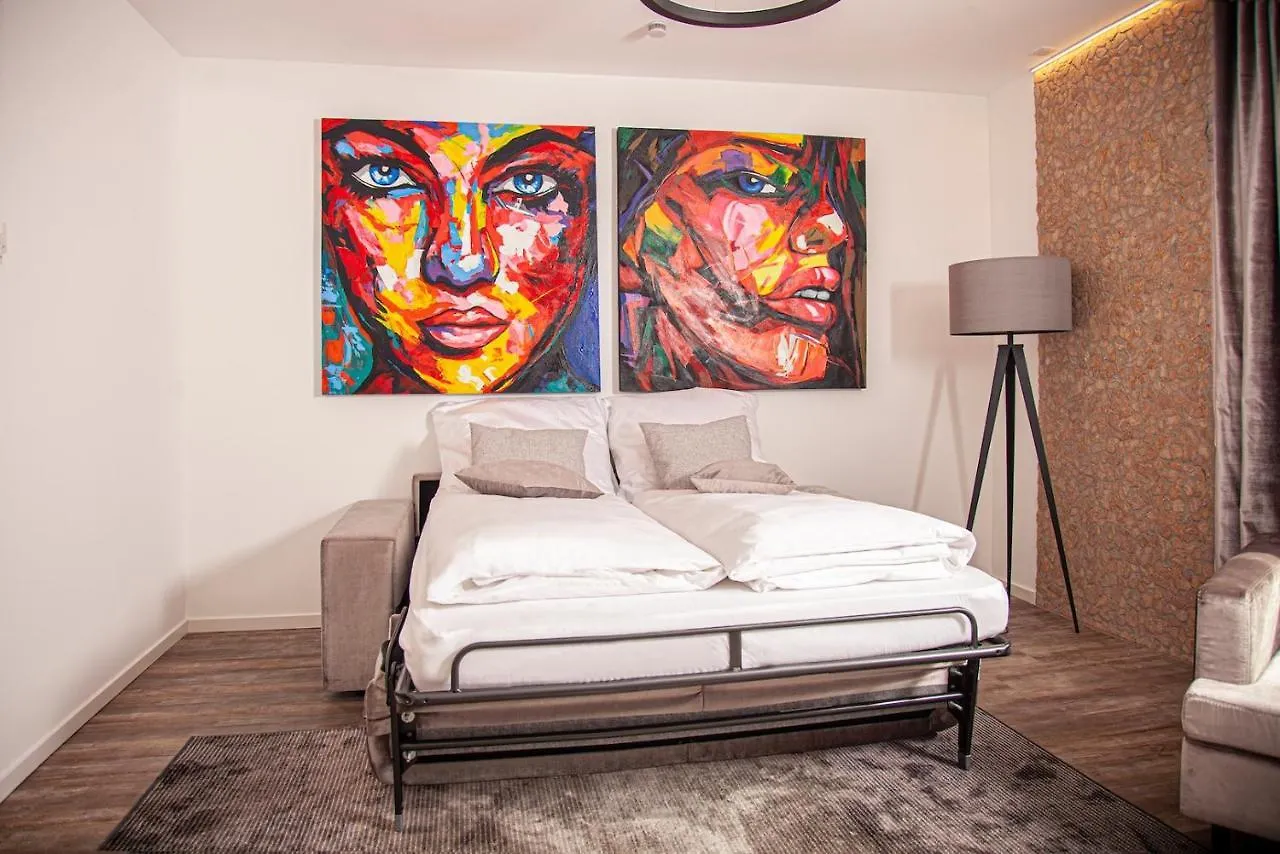 Apartment Ferienwohnung The Faces Berlin